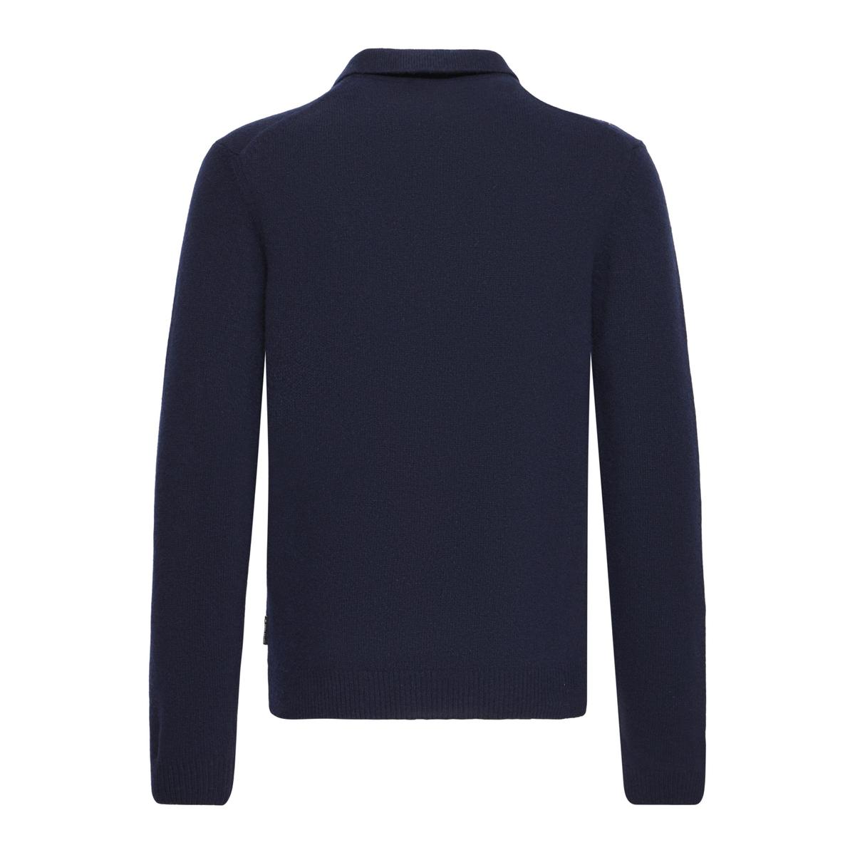 product/c/a/casual-friday_20505313-193923_0.jpg