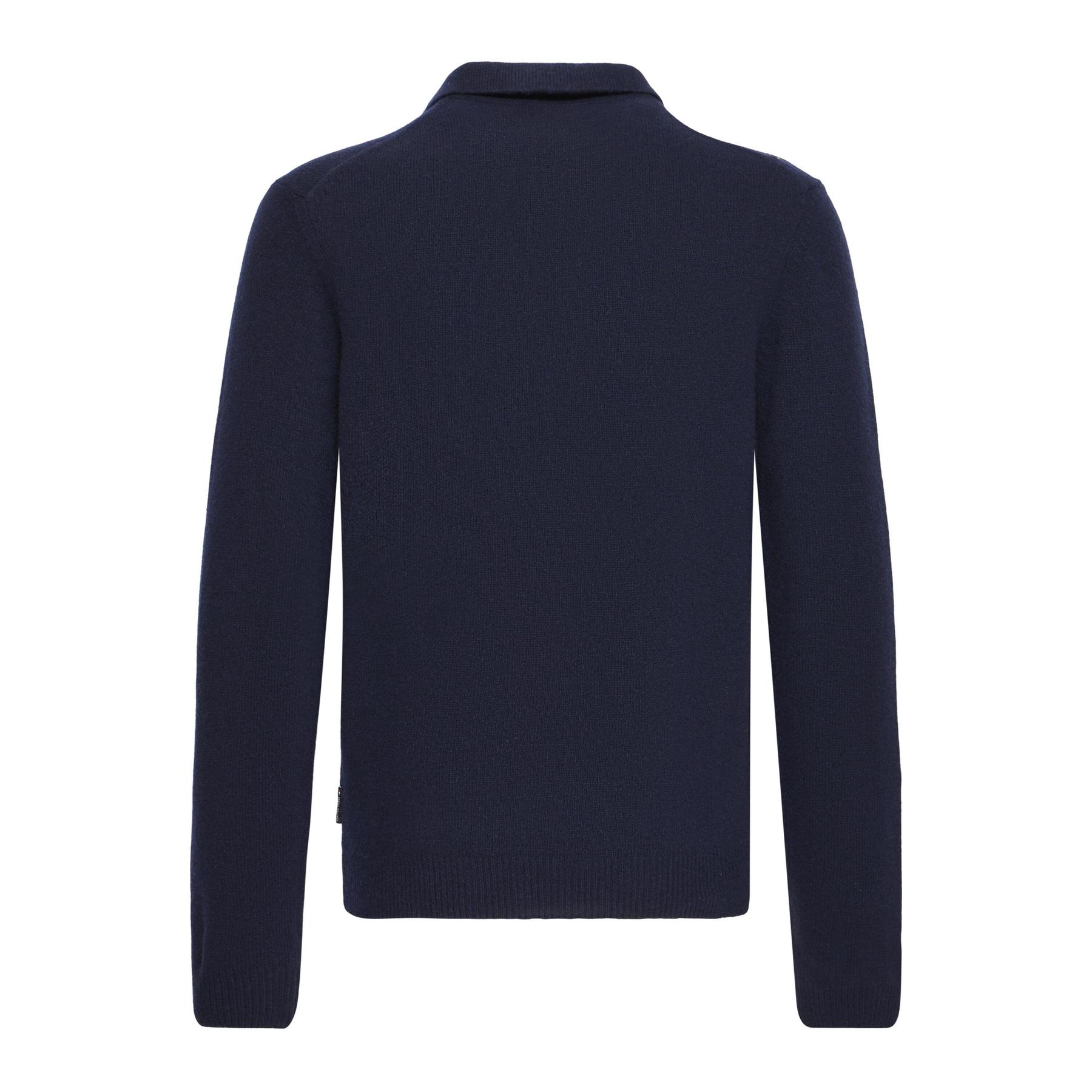 product/c/a/casual-friday_20505313-193923_0.jpg