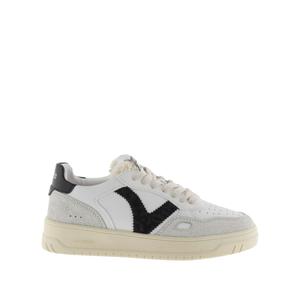 1257124-10-sneakers-mit-haut-und-tier-effekt-aus-seoul-frau-victoria-negro